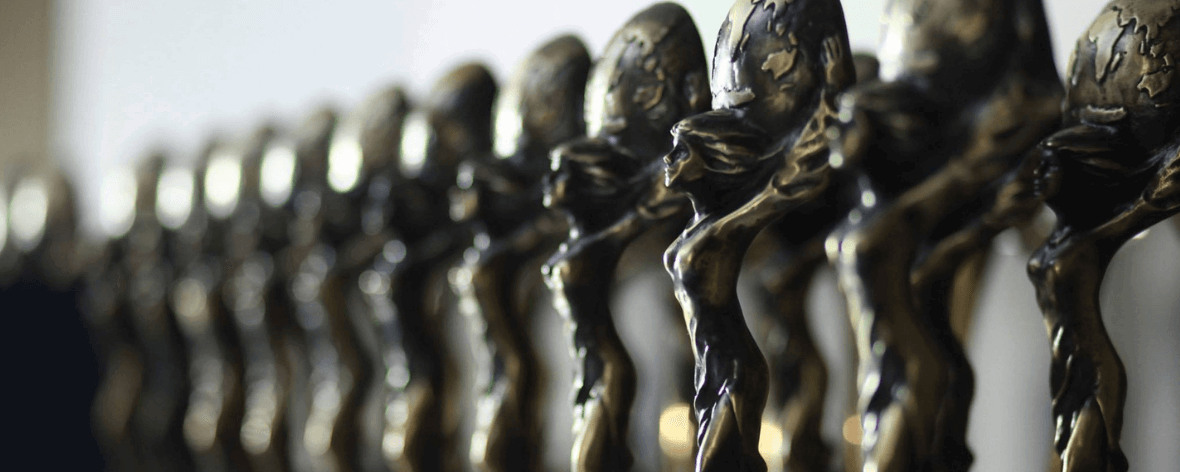 zdjęcia statuetek media o nas